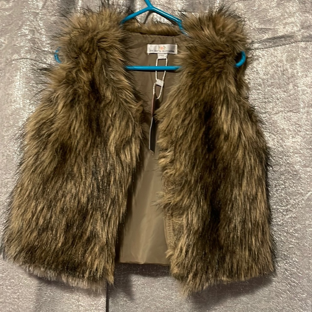 2T Fur Vest